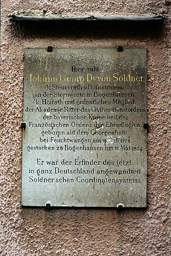 [Soldner-Epitaph an der Kirchenwand von St.&nbsp;Georg in Bogenhausen]
